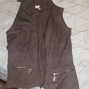 Vest // Brown